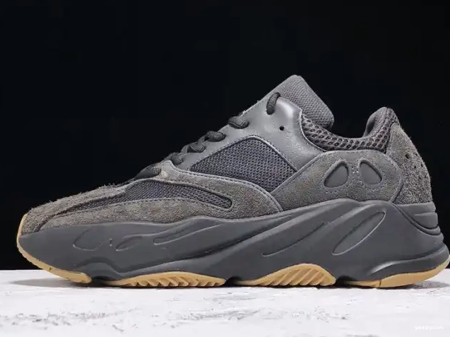 Yeezy Boost Black Adidas 700 FV5304 Utility 0705